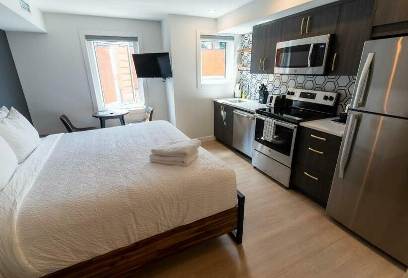 Escritório Estándar, Basecamp Suites Canmore