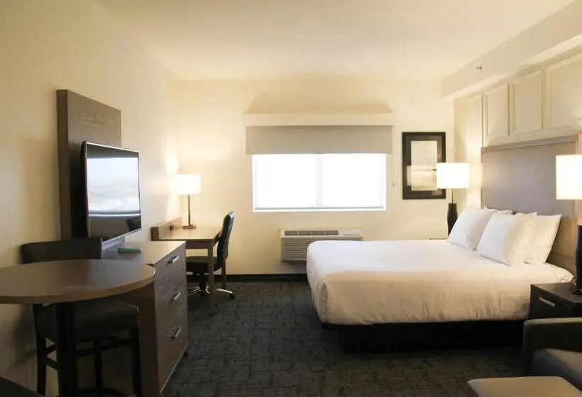 キングサイズベッドのスタンダードルーム, Best Western Plus Winkler