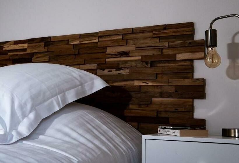 スタンダードルーム, Zadig