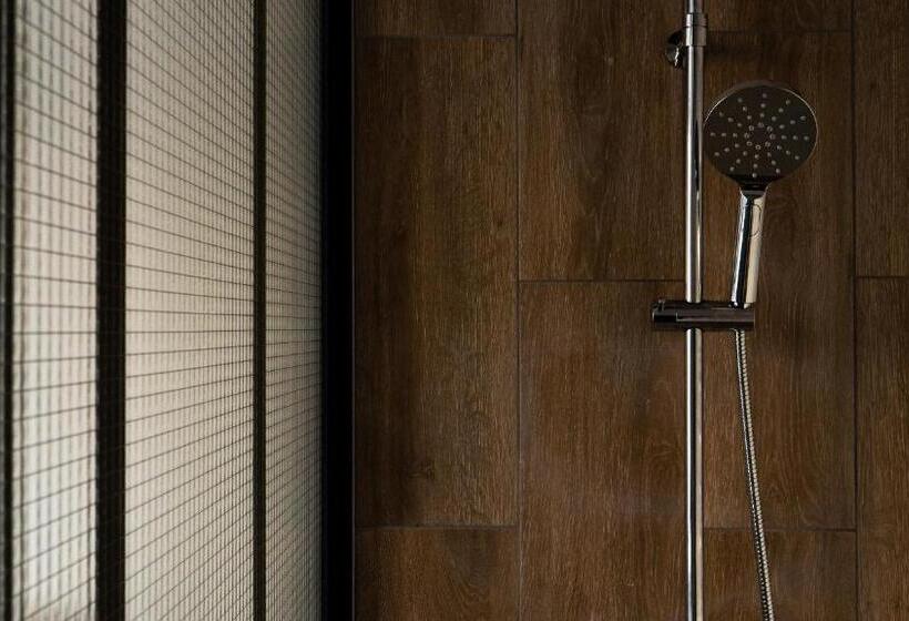 ベーシックルーム, Zadig