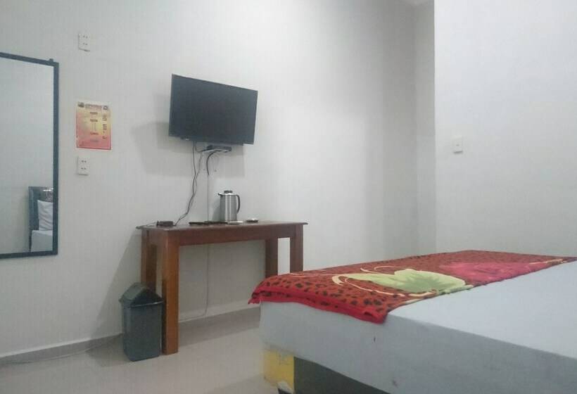 Номер Deluxe, Sriwijaya Hotel Siantar