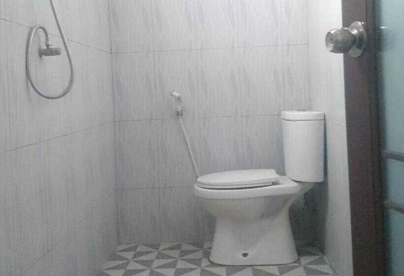 Номер Deluxe, Sriwijaya Hotel Siantar