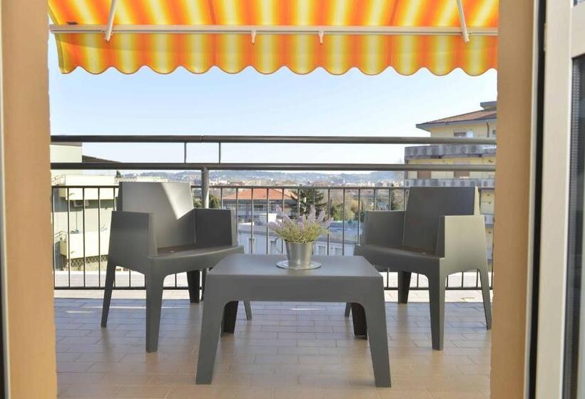 اتاق عادی, Piano Alto Rooms