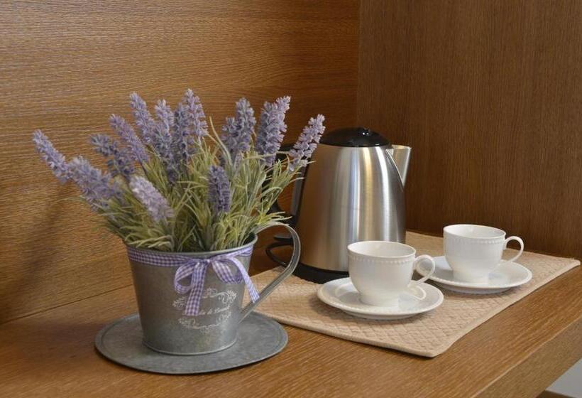 اتاق لوکس با بالکن, Piano Alto Rooms