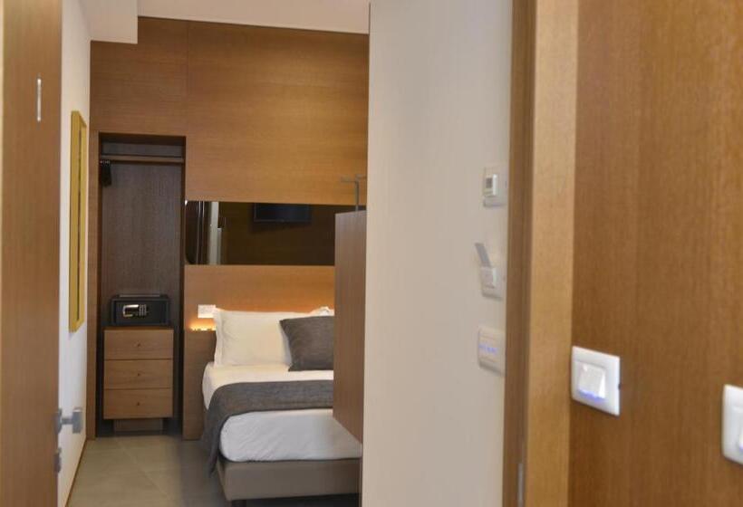 اتاق لوکس با بالکن, Piano Alto Rooms