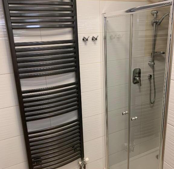 四人标准间, Výšinka 719