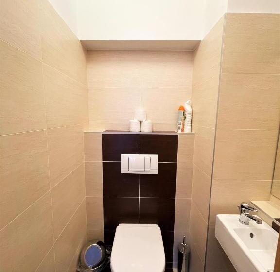 带1个卧室的公寓, Výšinka 719