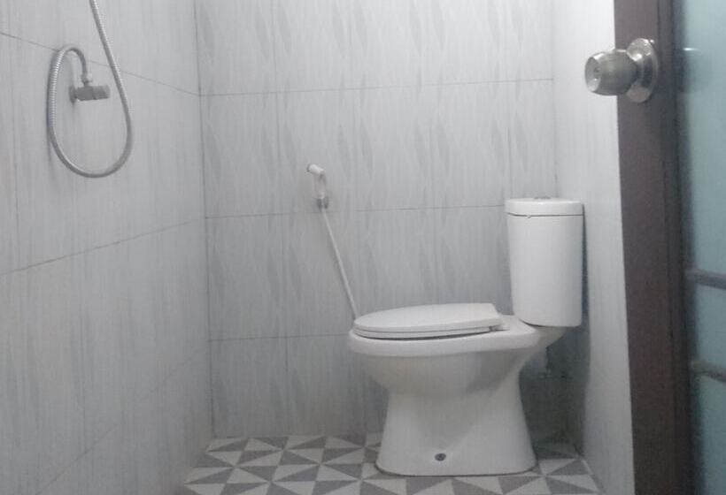 Номер Deluxe, Sriwijaya Hotel Siantar