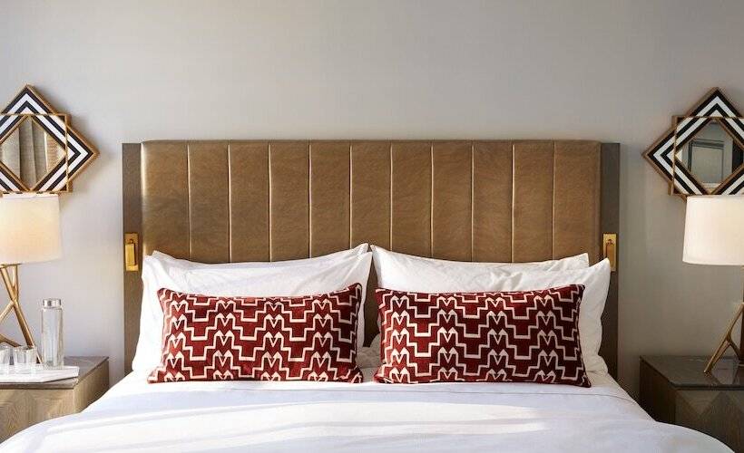 身障者適用スタンダードルーム, The Plaza Hotel Pioneer Park