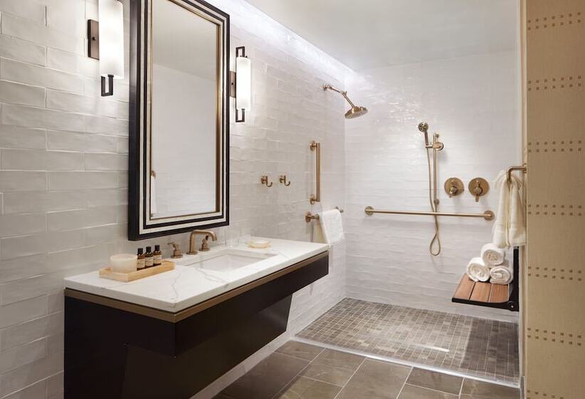 身障者適用スタンダードルーム, The Plaza Hotel Pioneer Park