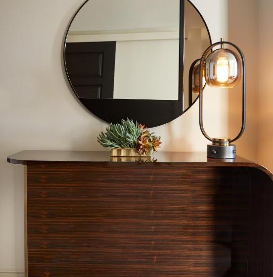 スーペリアースイート, The Plaza Hotel Pioneer Park