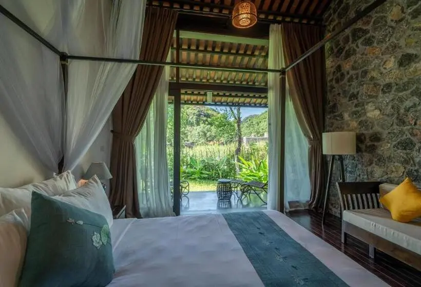 اتاق اجرایی, Aravinda Resort Ninh Binh