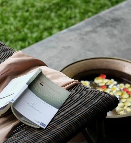 اتاق اجرایی, Aravinda Resort Ninh Binh