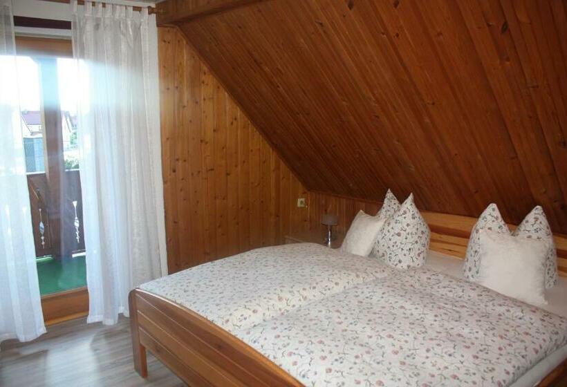 스탠다드 발코니 룸, Cafe & Pension Carmen