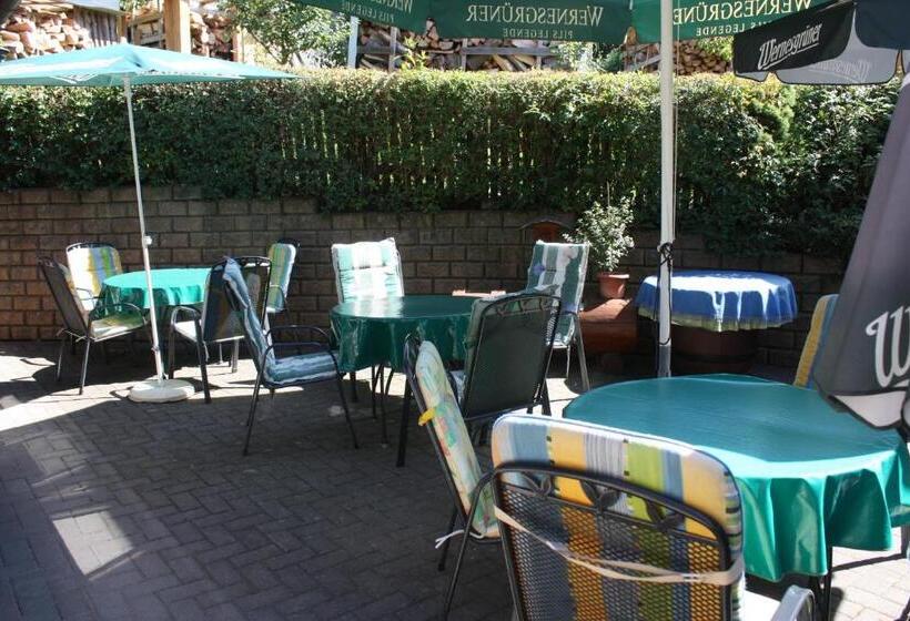 غرفة قياسية مزوَّدة بشُرفة, Cafe & Pension Carmen