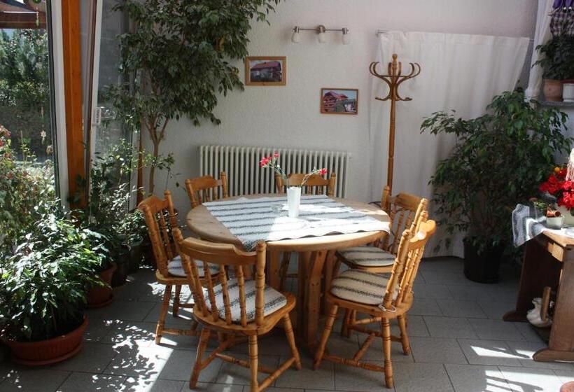 غرفة قياسية, Cafe & Pension Carmen