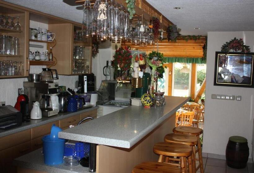 스탠다드 룸, Cafe & Pension Carmen