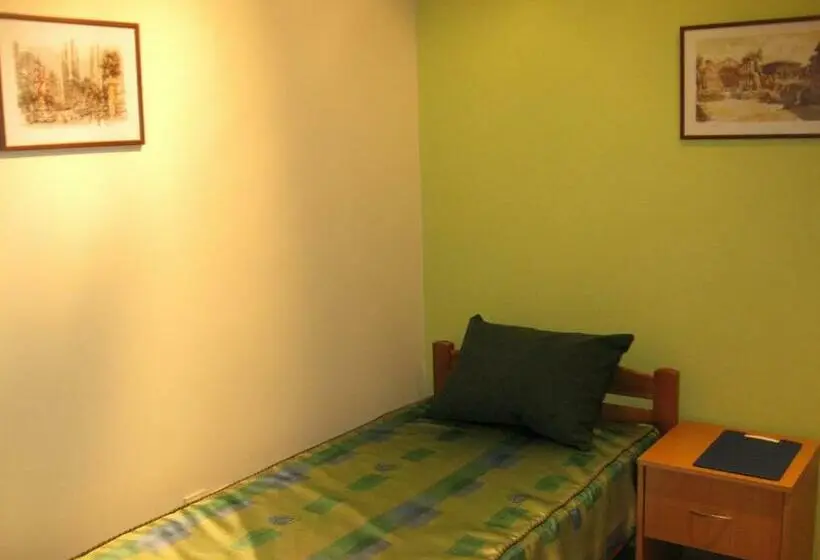 اتاق استاندارد با سرویس بهداشتی مشترک, Hostel Oasis
