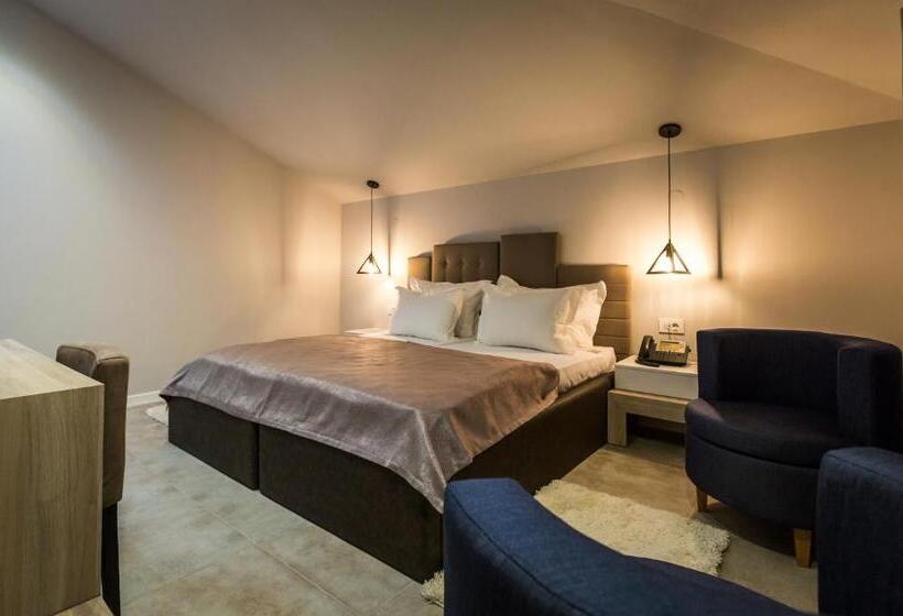 اتاق لوکس, Crystal Light