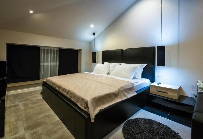 آپارتمان 1 خوابه, Crystal Light