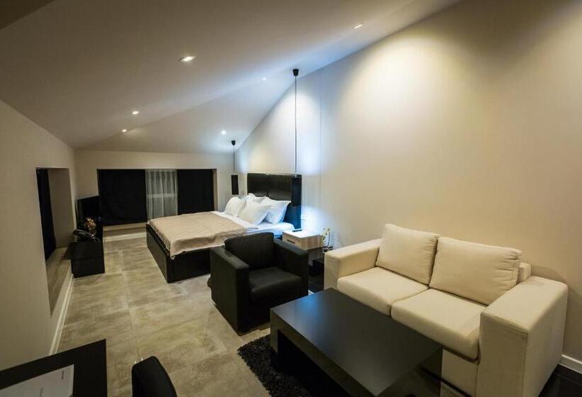 آپارتمان 1 خوابه, Crystal Light