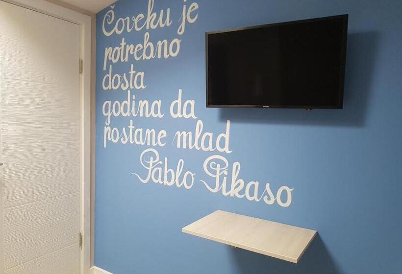 اتاق استاندارد, Crystal Light