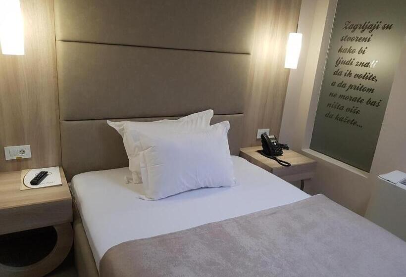 اتاق استاندارد, Crystal Light