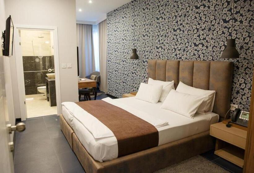 اتاق سوپریور, Crystal Light