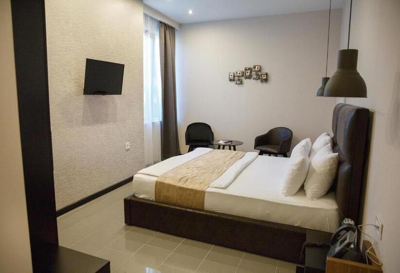 اتاق سوپریور, Crystal Light