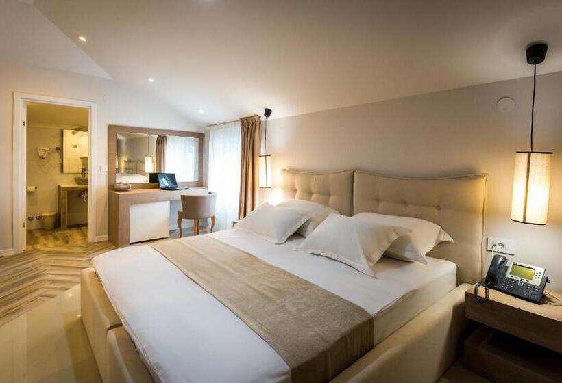 اتاق لوکس, Crystal Light