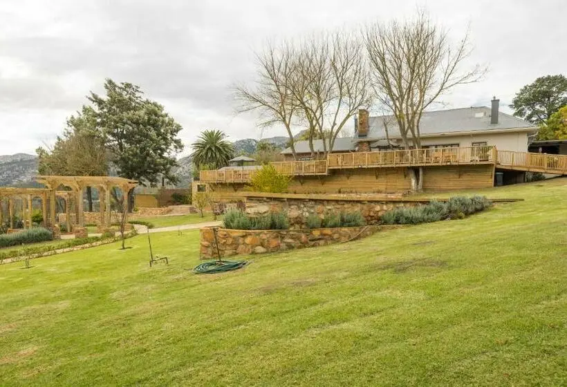 Talo 4 Makuuhuonetta, Kouwdouw Guest Farm
