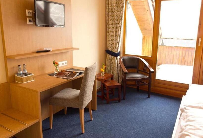 Номер Стандарт, Stahlecker Hof