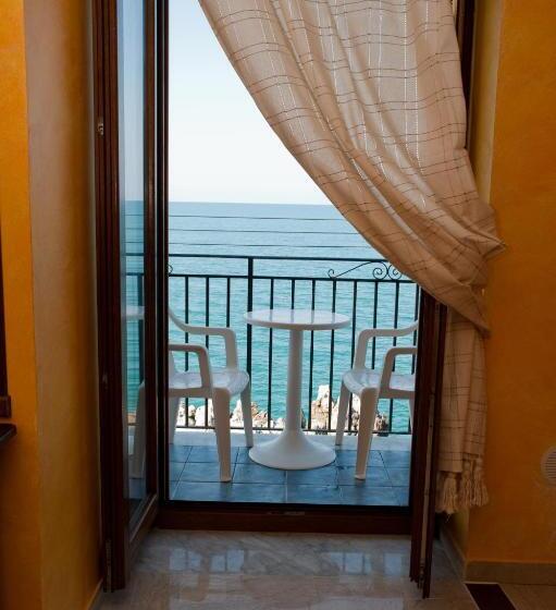 דירת חדר נוף לים, Miramare Residence Cefalú