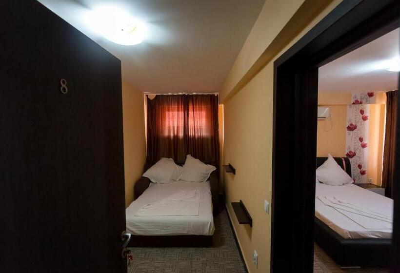 バルコニー付スタンダード４ベッドルーム, Vila Amalya