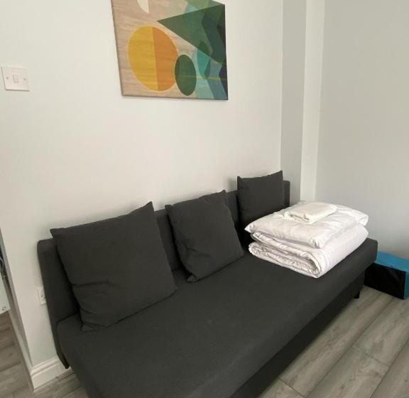 Студия Стандарт, Comfortable   Cosy   Budget Studios In City Center