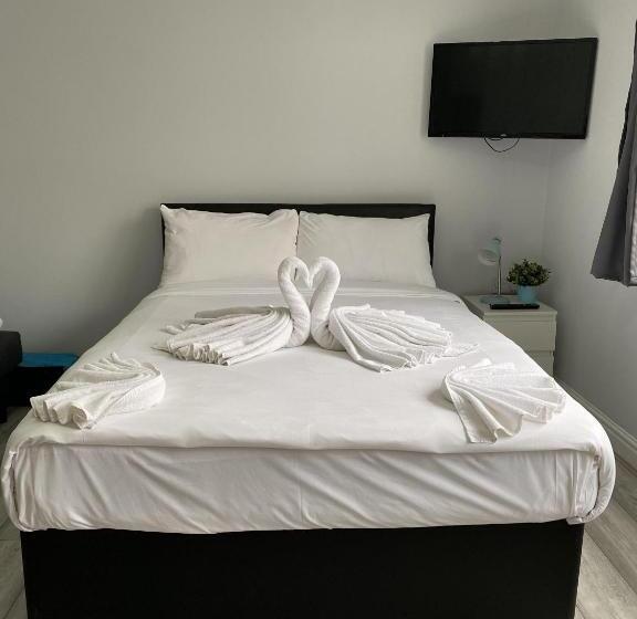 Студия Стандарт, Comfortable Cosy Budget Studios In City Center