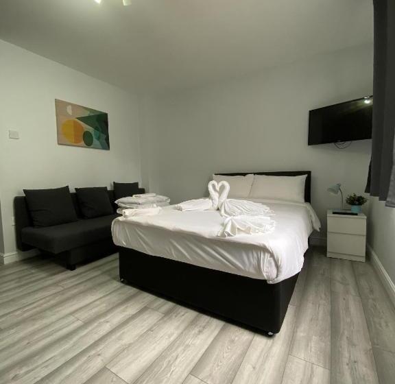 Студия Стандарт, Comfortable   Cosy   Budget Studios In City Center