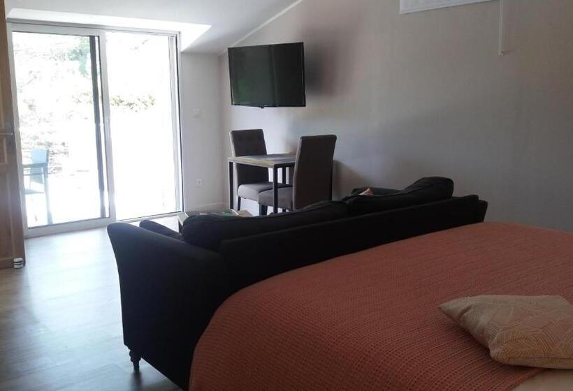 バルコニー付きデラックスルーム, Le Mas Des Alexandrins