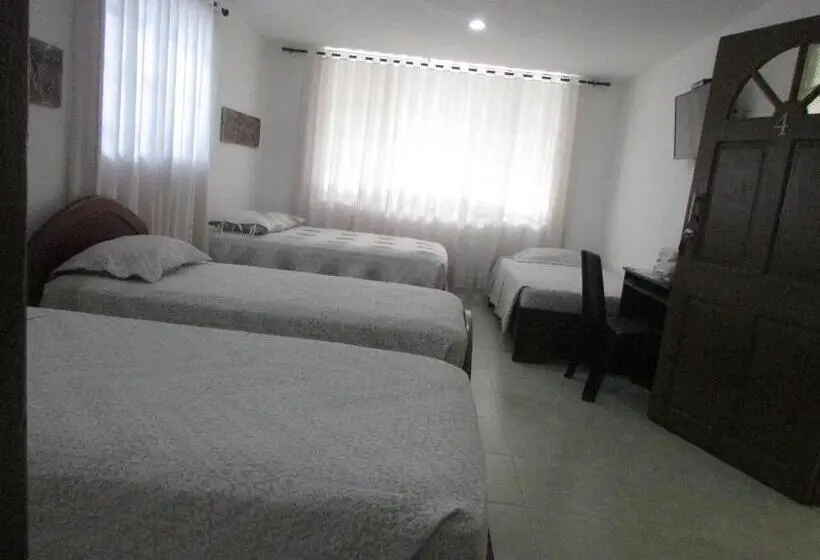 ４ベッドルームクラシックタイプ, Posada Hostal Miss Marlly