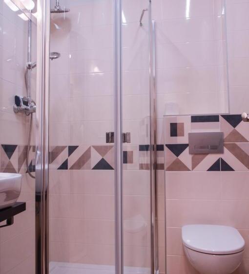 استودیوی استاندارد, Apartmánový Dom Kriváň