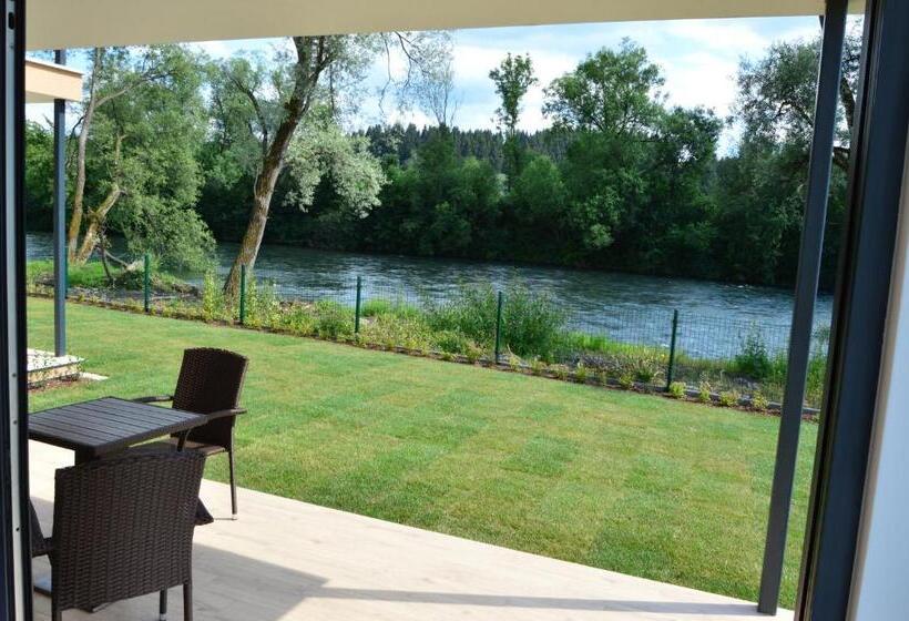 스탠다드 스튜디오, Apartmánový Dom Kriváň