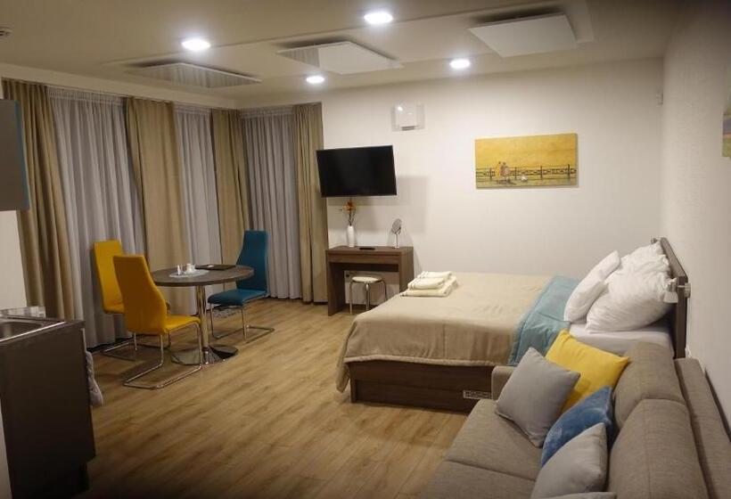 스탠다드 스튜디오, Apartmánový Dom Kriváň