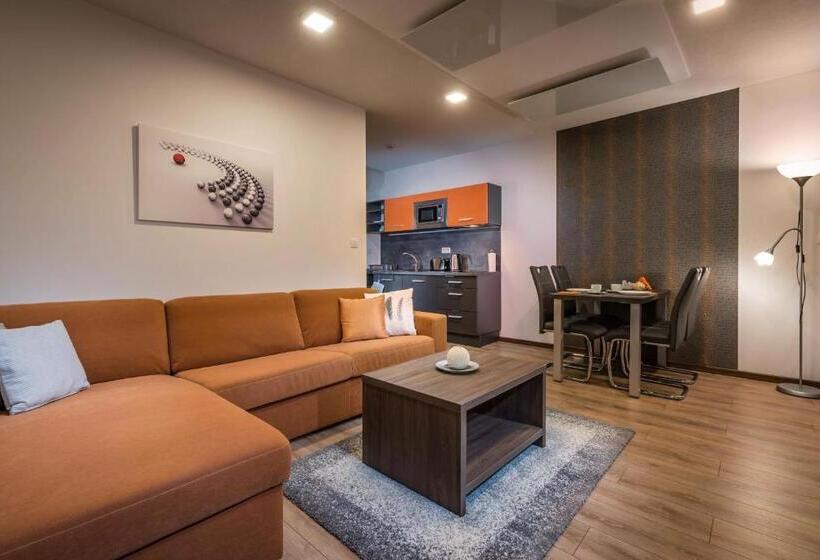 آپارتمان 1 خوابه, Apartmánový Dom Kriváň