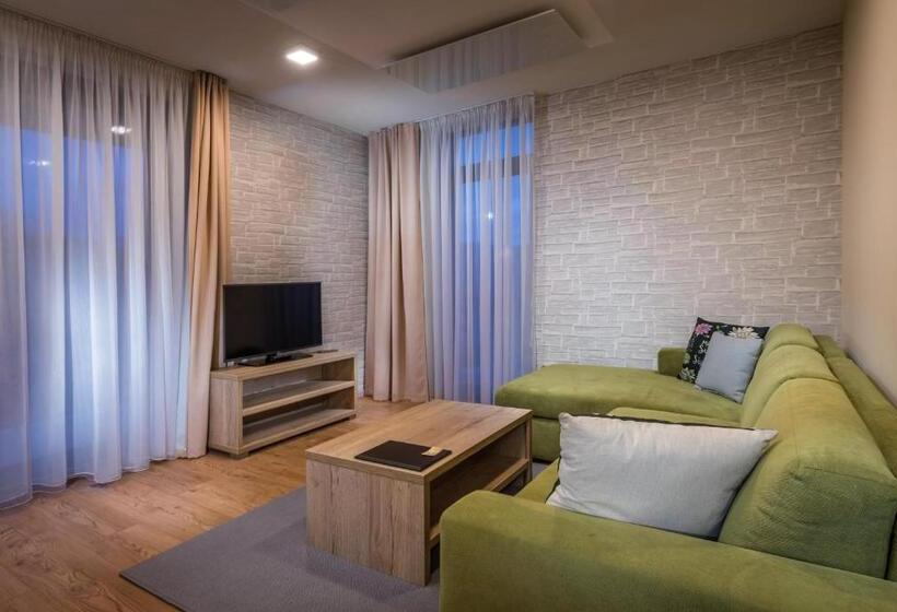 침실 1개 아파트, Apartmánový Dom Kriváň