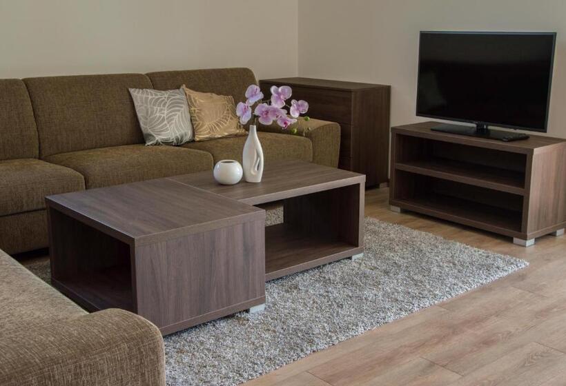آپارتمان 1 خوابه, Apartmánový Dom Kriváň