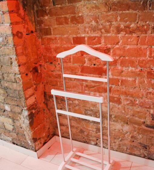 اتاق استاندارد, Hostel Train Station