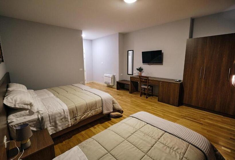 Üç Kişilik Standart Oda, In Center