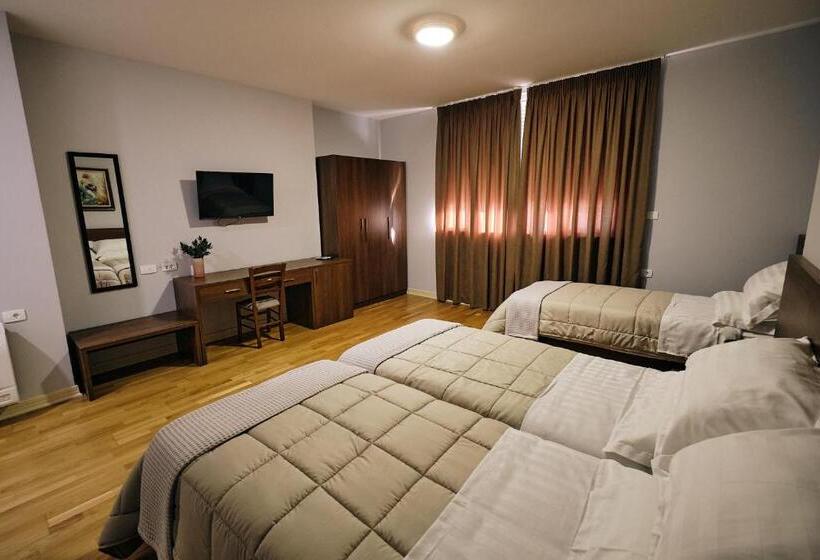 Üç Kişilik Standart Oda, In Center