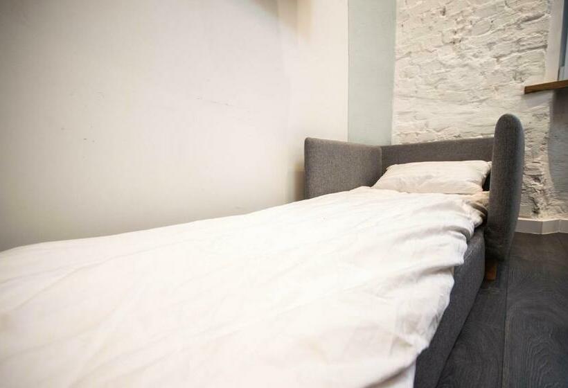 Standard Kolmen Hengen Huone, Kyiv Panorama Apartments Near Gulliver