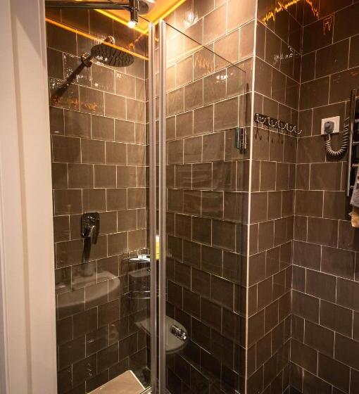 Standard Kolmen Hengen Huone, Kyiv Panorama Apartments Near Gulliver